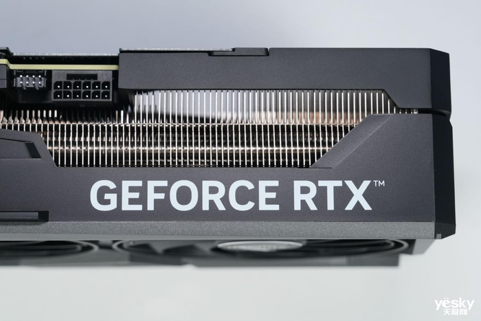 光追拉满 2K分辨率畅玩大作 七彩虹 iGame GeForce RTX 4070 SUPER评测