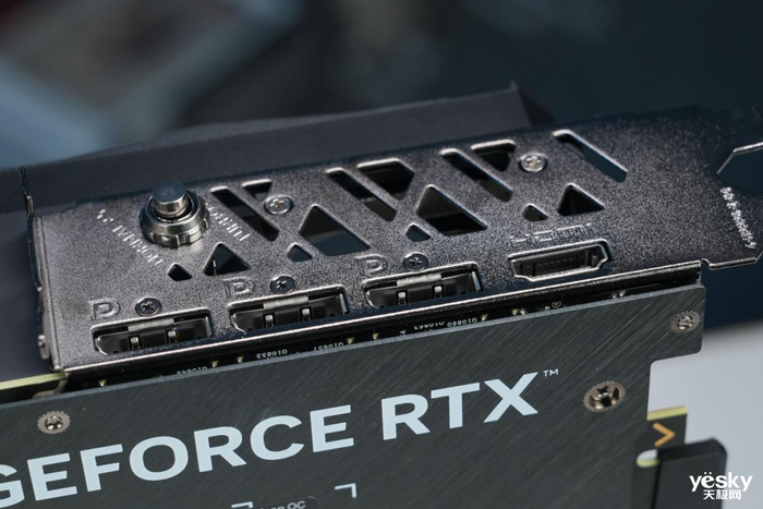 光追拉满 2K分辨率畅玩大作 七彩虹 iGame GeForce RTX 4070 SUPER评测